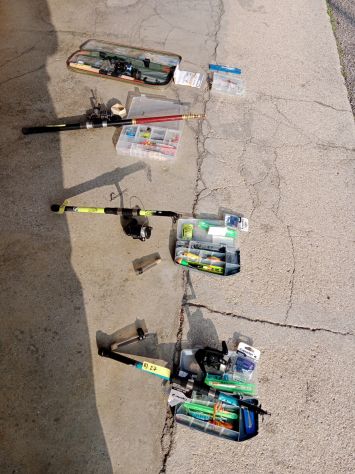 Lotto di 4 canne da pesca Decathlon per acqua dolce, modello 240, con relativi a - Foto 10