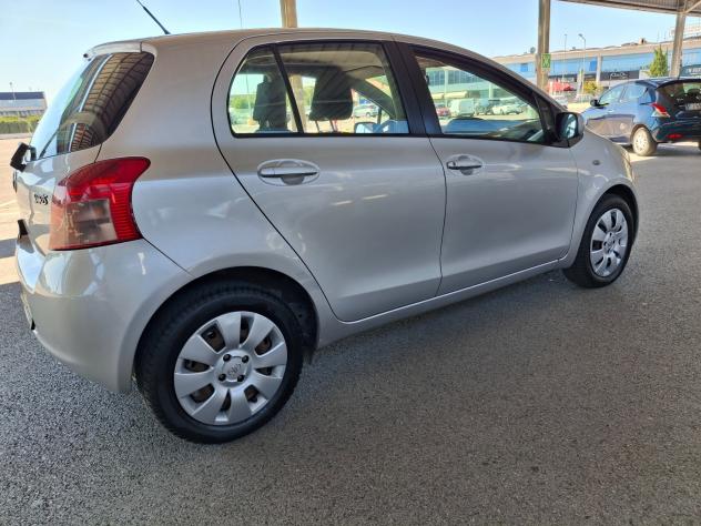 Toyota Yaris 1.3 BENZINA-OK NEOPATENTATI. - Foto 7