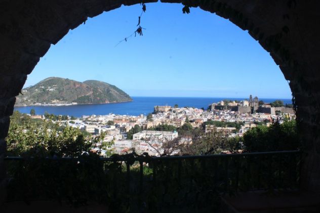 Lipari Isole Eolie, rif. 1046 prestigiosa villa patronale bifamiliare panorami