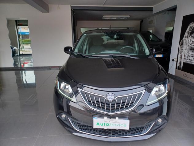 Lancia Ypsilon 1.0 Hybrid 70cv - Foto 6