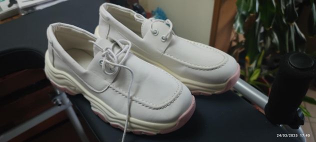 SCARPE BIANCHE COI LACCI DA DONNA - Foto 3