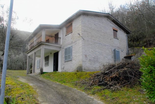 Casa indipendente ad Alvito (Fr) con terreni