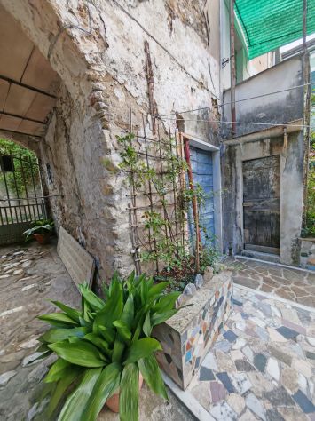 Porzione di casa in vendita a Fossola - Carrara