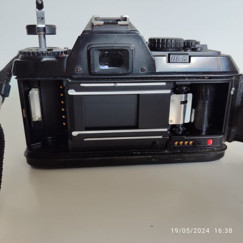 Fotocamera Nikon F-301+obiettivo 35-105mm+soft case - Foto 4