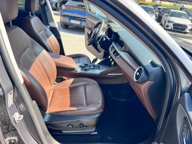 Alfa Romeo Stelvio 2.2 Turbodiesel 210 CV AT8 Q4 Executive - Foto 6