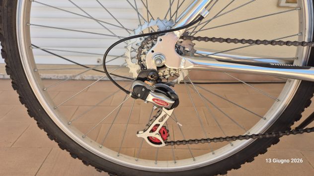 Bici Mountain bike con telaio in alluminio - Foto 4