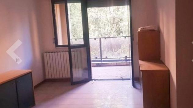 MONOLOCALE ARREDATO DA INVESTIMENTO A 2 KM DAL POLO OSPEDALIERO E FACOLTA' UNIVERSITARIE - Foto 5