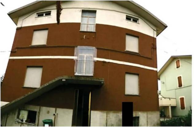 Immobile in asta di 262 m² con più di 5 locali e box auto in vendita a Pesaro - Foto 2
