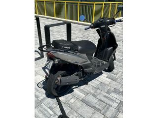 Vendesi a Modena scooter Kymco Agility 50