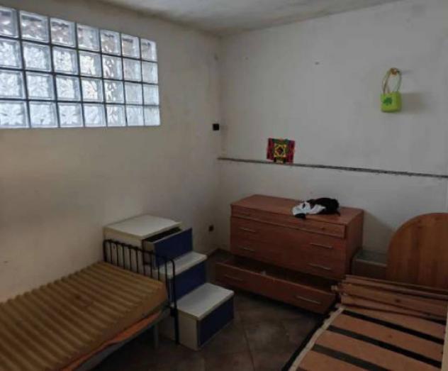 Immobile in asta di 37 m², box auto in vendita a Gorla Maggiore - Foto 2