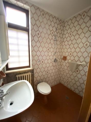 VILLETTA INDIPENDENTE DISPOSTA SU DUE LIVELLI.