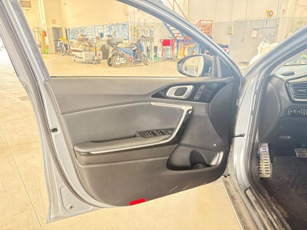 Kia Xceed XCeed 1.5 t-gdi mhev Black Line Edition 160cv dct - Foto 10