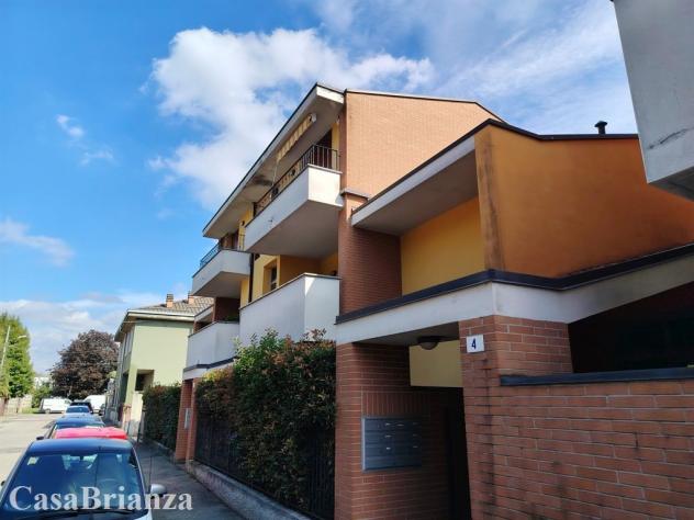 Appartamento arredato con giardino.