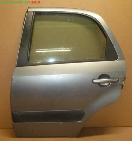PORTA POST.S. GRIGIO MEDIO MET. C/ALZ. MAN. E SERR.  Carrozzeria  Lamierati esterni  Porte  Porta post. sx. SUZUKI - SX4 - 01-03-2006 - 01-08-2009, SU