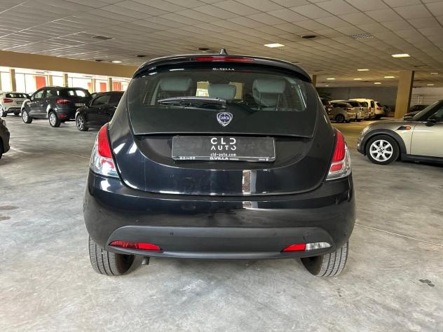 Lancia Ypsilon 1.0 FireFly 70cv Hybrid - Foto 5