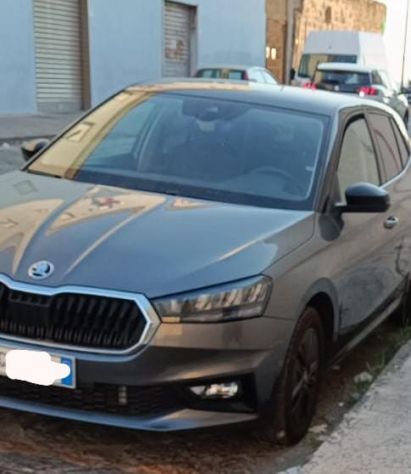 Vendesi Skoda Fabia 1,0 Tsi 85 kw 105 CV 6 marce