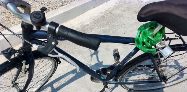 Bicicletta Lombardo Siena blu metallizzata cambio Shimano