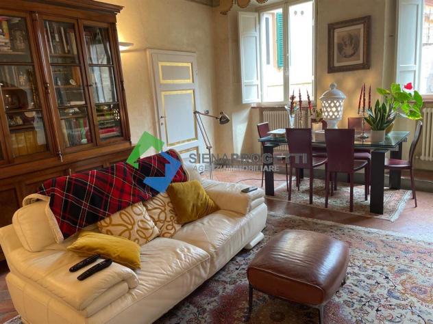 Prestigioso appartamento finemente ristrutturato nel Centro storico di Siena. - Foto 5