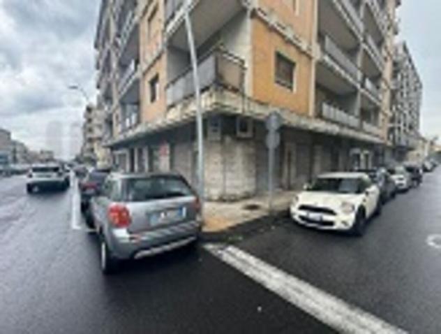 IMMOBILE COMMERCIALE di 230 mq (MESSINA) rif. 2vs17192