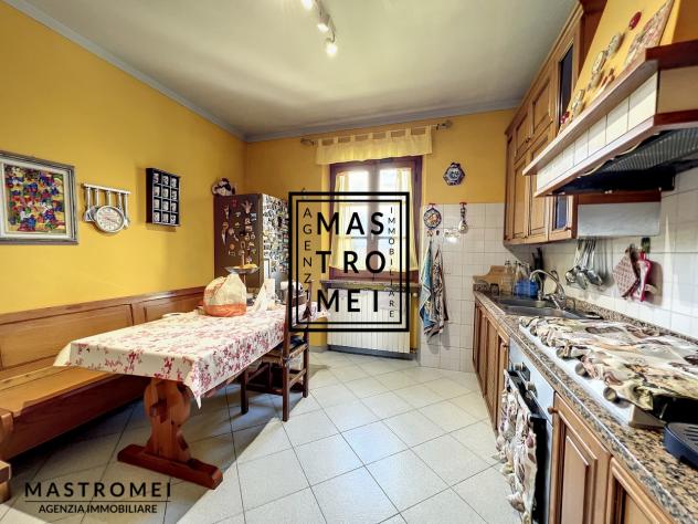 VILLA di 11 vani e di 300 mq (ALTOPASCIO) rif. 3442 - Foto 19