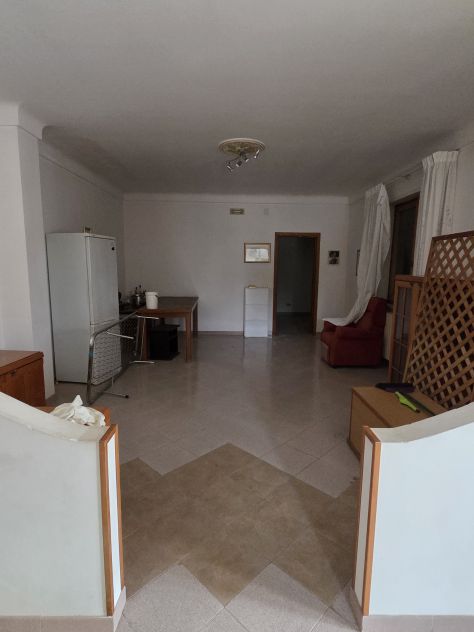 IMMOBILE INDIPENDENTE CON TERRAZZO VERANDA GARAGE - Foto 6