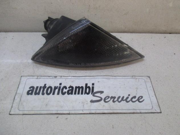 37140746 FRECCIA INDICATORE DI DIREZIONE ANTERIORE DESTRA LANCIA YPSILON 1.1 B 40KW 5M 3P (1998) RICAMBIO USATO