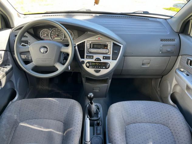 Kia Carens LX 1.6 105cv - Foto 10