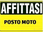 Posto moto coperto