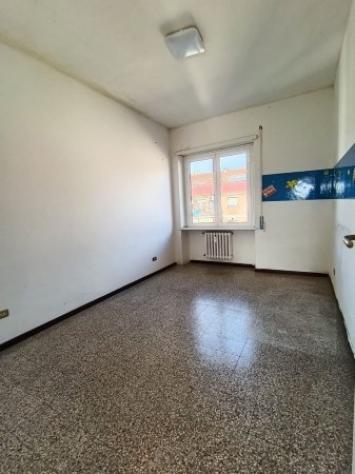 ULTIMO PIANO, TERRAZZO E VISTA SULLA BASILICA DI SAN PAOLO - Foto 10