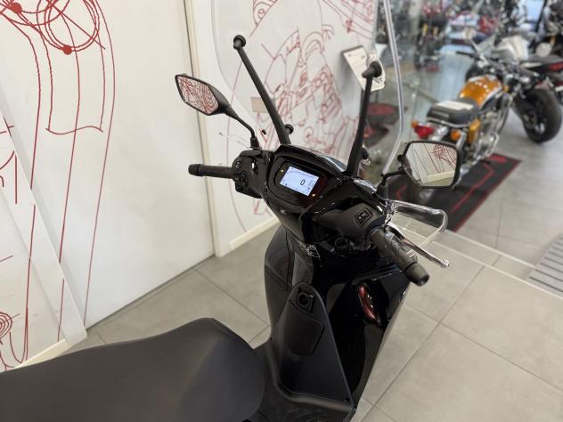 Honda SH 125 SH 125 - bauletto keyless e parabrezza - YM 2026 - Foto 8