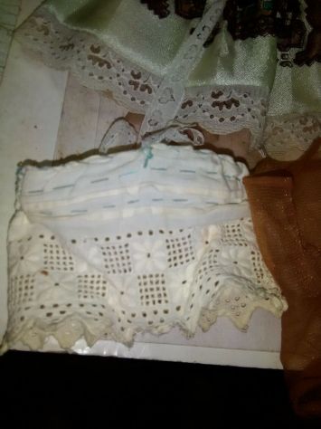 Lotto di 2 vestitini per bambole vintage anni 60 + intimo e scarpe - Foto 5