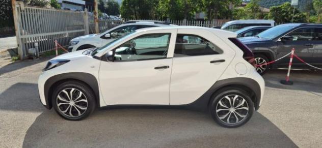 TOYOTA Aygo X 1.0 VVT-i 72 CV 5 porte Active rif. 24077458 - Foto 2