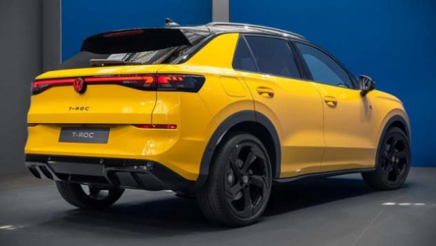 VOLKSWAGEN T-Roc 1.5 eTSI ACT 150 CV DSG Life rif. 24050601 - Foto 5