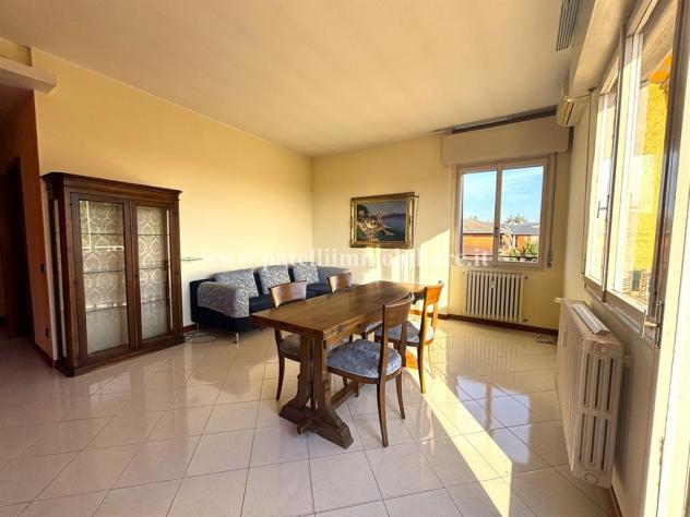 TRILOCALE CON AMPIO TERRAZZO, BOX E CANTINA – BERGAMO - Foto 8