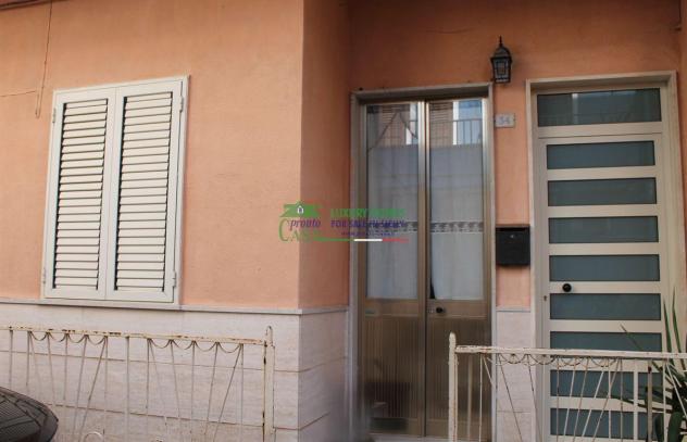 Rif 1318 : Appartamento 83 mq piano terra da ristrutturare , Pozzallo.