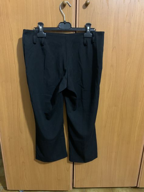 PANTALONI FINO AL SOTTO IL GINOCCHIO CAPRI MARCA”XYZ ITALY” DA DONNA NERI POCO E - Foto 6