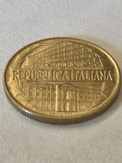 Numismatica moneta 1996 bimetallica 200 lire della rep. it. 100° Accademia GdF