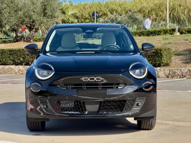 FIAT 600 BUSINESS 100CV+CPLAY WI-FI+VIRTUAL COCKPIT+RCAM BE rif. 24192059 - Foto 2