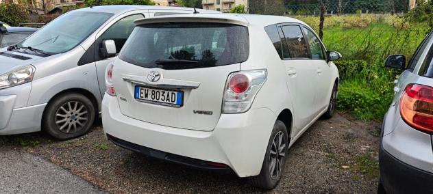 Toyota Verso Verso 1.6 d-4d Active 7p.ti mt - problemi al motore - Foto 2