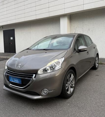Peugeot 208 1.4 HDi 68 CV 5 porte Access