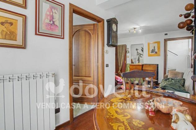 Villa di 207 m² con più di 5 locali in vendita a Maccagno con Pino e Veddasca - Foto 5
