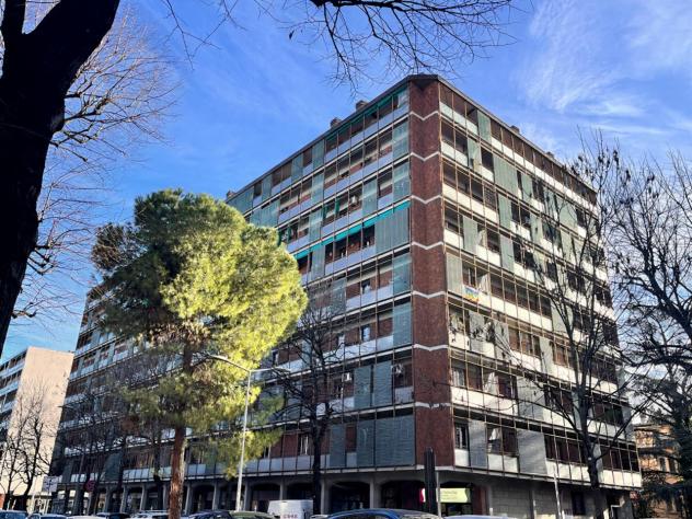 APPARTAMENTO di 4 vani e di 142 mq (BOLOGNA) rif. V04 - Foto 9