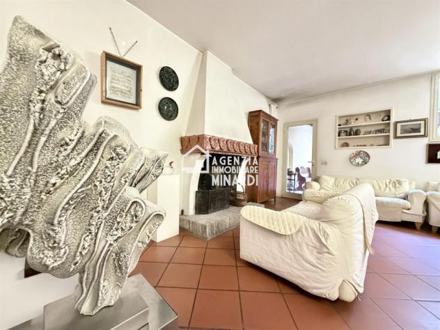 FAENZA CENTRO STORICO – TERRA-CIELO INDIPENDENTE CON CORTE PRIVATA, GARAGE E TAVERNA - Foto 13