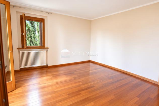 VILLA di 11 vani e di 505 mq (MONTEBELLUNA) rif. PE25 - Foto 12