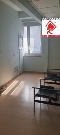 UFFICIO LUMINOSO 9 STANZE CABLATO DOPPIO INGRESSO 200MQ - Foto 2