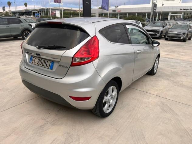 Ford Fiesta Fiesta+ 1.4 TDCi 68CV 3 porte - Foto 4