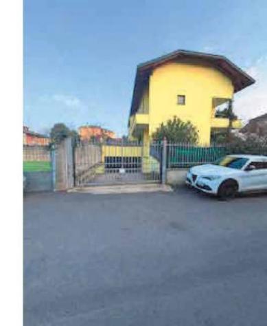 Immobile in asta di 345 m² con più di 5 locali e box auto doppio in vendita a Arluno - Foto 2