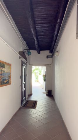 ELEGENTE APPARTAMENTO NEL CENTRO STORICO DI SALERNO - Foto 2