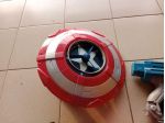 Pattini in linea OXELO. pistole NERF. Scudo Capitan America