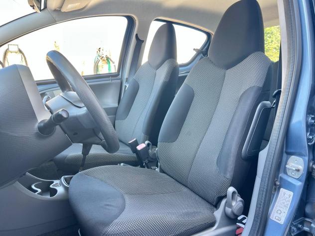 Toyota Aygo 1000 benzina ok neopatentati - Foto 10